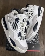 Air Jordan — Size 7.5 - Air Jordan 4 Retro Military / DH6927-111 (Very Clean) — Sneaker — resale