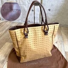 Bottega Veneta — Bottega Veneta Butterfly Pattern W — Handbag — resale