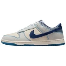 Nike — Nike Dunk Low Top Skateboard Shoes -101 — Sneaker — resale