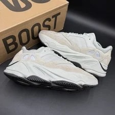 Yeezy — Yeezy Boost 700 Salt — Sneaker — resale
