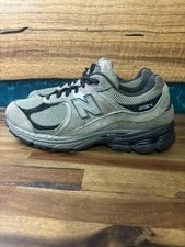 New Balance — New Balance 2002R Featuring — Sneaker — resale