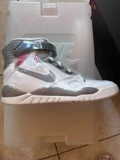 Nike — Nike Air Pressure M 9.5 2016 831279-100 — Sneaker — resale