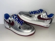 Nike — Nike AIR Force 1 Lebron Collection Royale NEW QS — Sneaker — resale