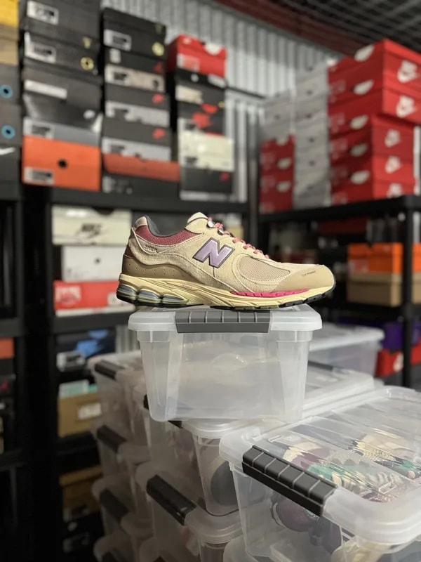 New Balance — New Balance 2002R Hiking Pack — Sneaker — resale