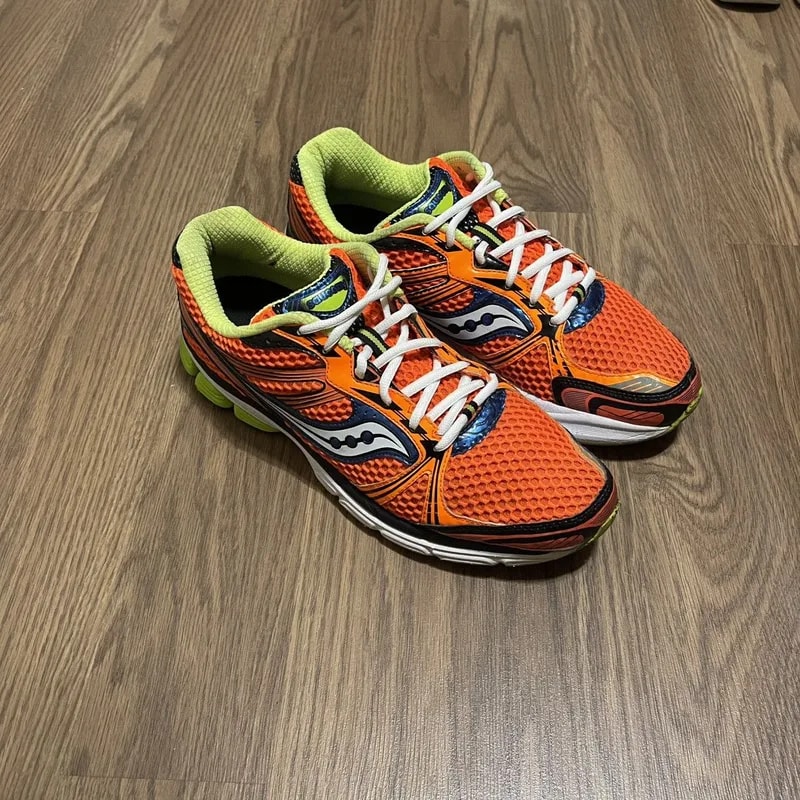 Saucony — 2012 ’S Saucony Guide 5 Running Shoes — Sneaker — resale