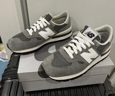 New Balance — New Balance 990v1 — Sneaker — resale