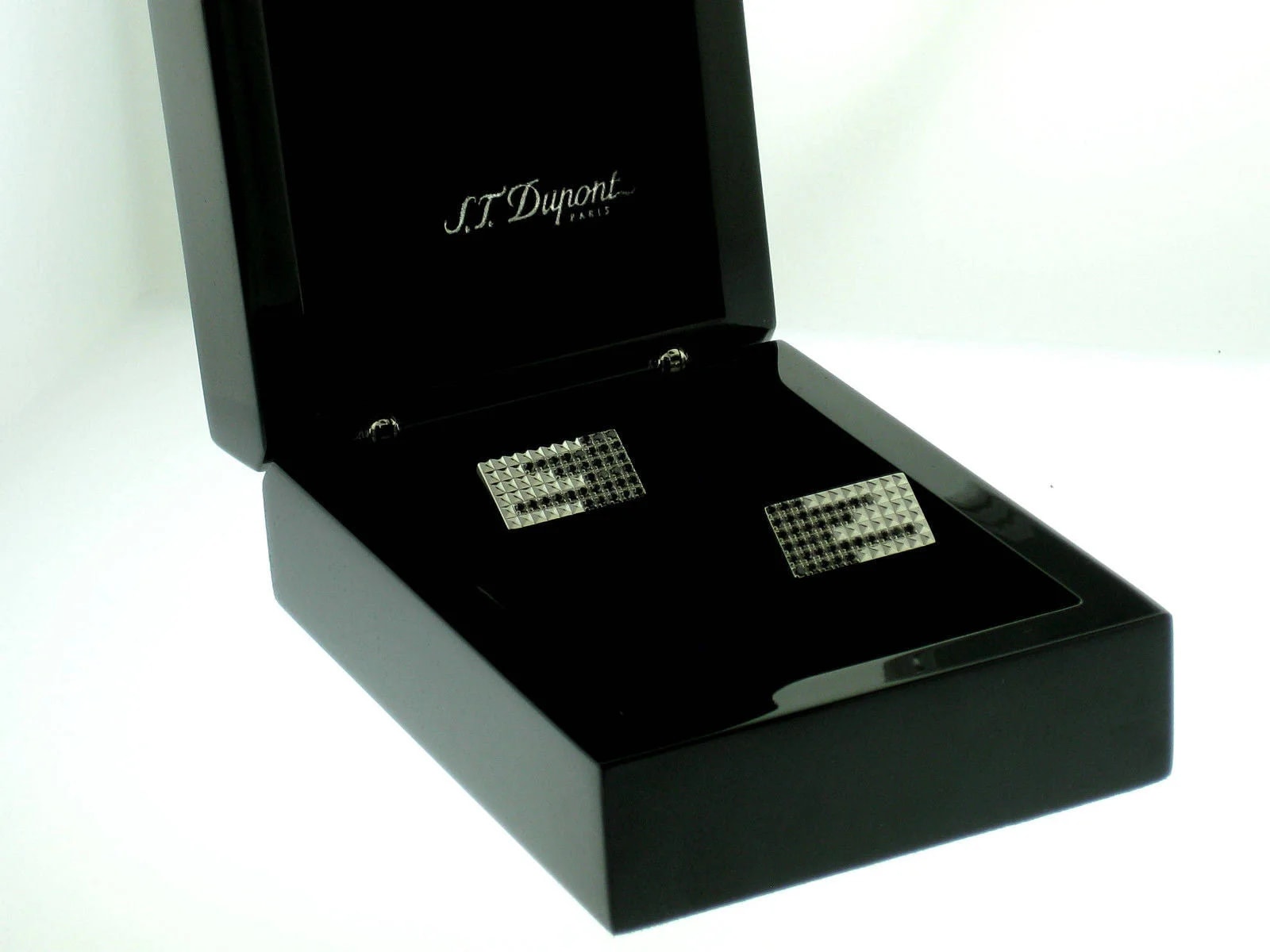 Worldofluxuryus — S.T.Dupont “ Rain” Cufflinks With 72 Diamonds — Accessory — resale