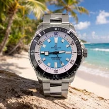 Breitling — Breitling Superocean Automatic 44 New Unworn Warranty July 2028 — Watch — resale