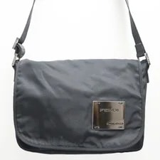 Fendi — Fendi Logo Plate Crossbody Italy Auth — Handbag — resale