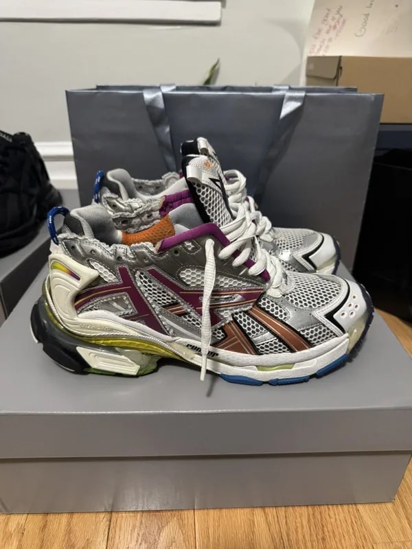 Balenciaga — Balenciaga Runner “ Color” — Sneaker — resale
