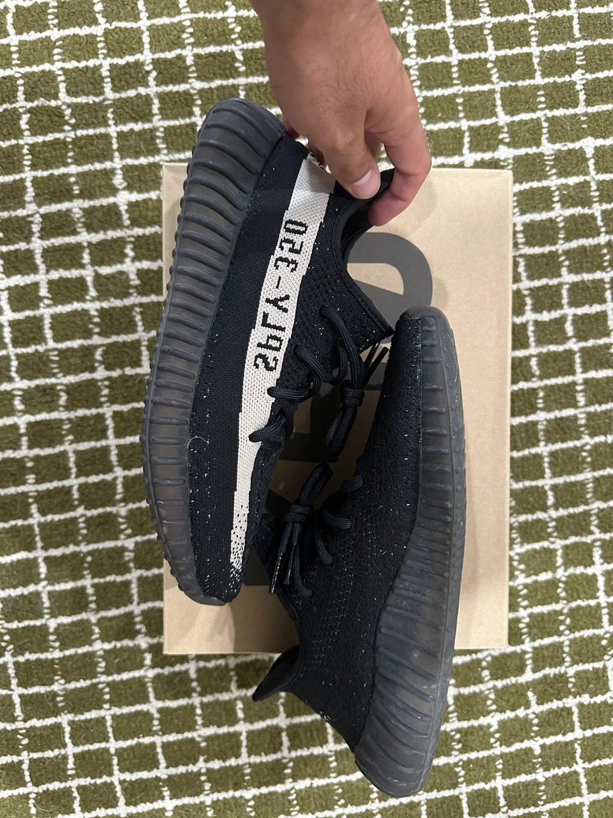 Yeezy — Yeezy v2 — Sneaker — resale