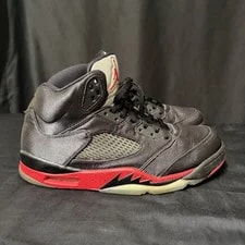 Air Jordan — Air Jordan 5 Retro “ ” — Sneaker — resale