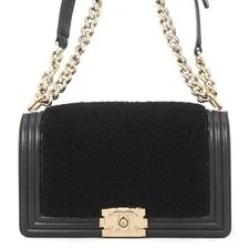 Chanel — Chanel Boy Coco Mark Shearing #TZB628 — Handbag — resale