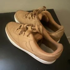 NIKE — Nike Dunk Low ’s Low Top Lace-Up Solid Athletic — Sneaker — resale