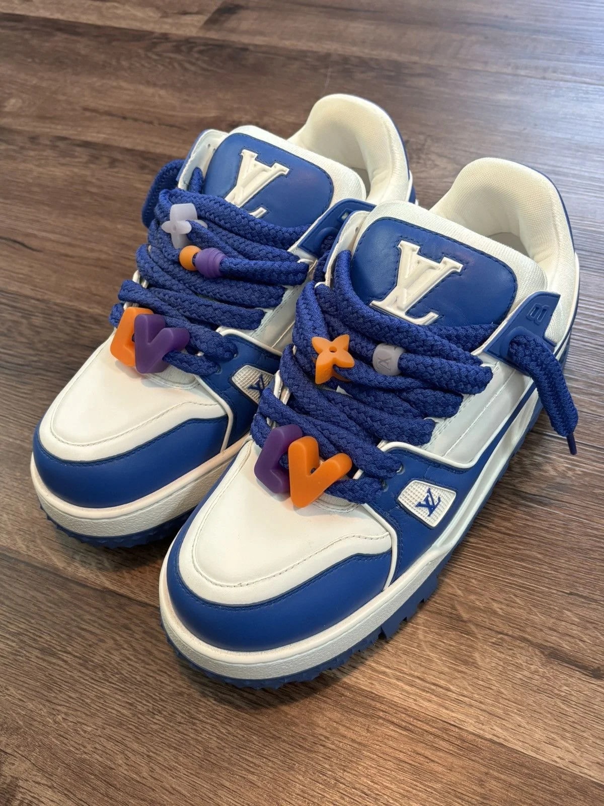 Louis Vuitton — Louis Vuitton " " — Sneaker — resale
