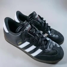 Adidas — Adidas Samba Classic 4 / 5.5 Gum Shoes — Sneaker — resale