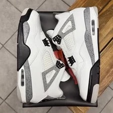Jordan — Air Jordan 4 Retro OG 2025 — Sneaker — resale