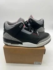 Jordan — Size 8.5 - Jordan 3 Retro — Sneaker — resale
