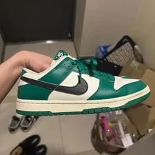 Nike — Nike Dunk Low Retro SE Jackpot Malachite — Sneaker — resale