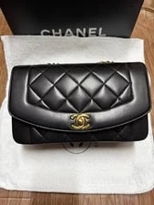 Chanel — Chanel Matelasse Diana Flap Chain 22cm — Handbag — resale