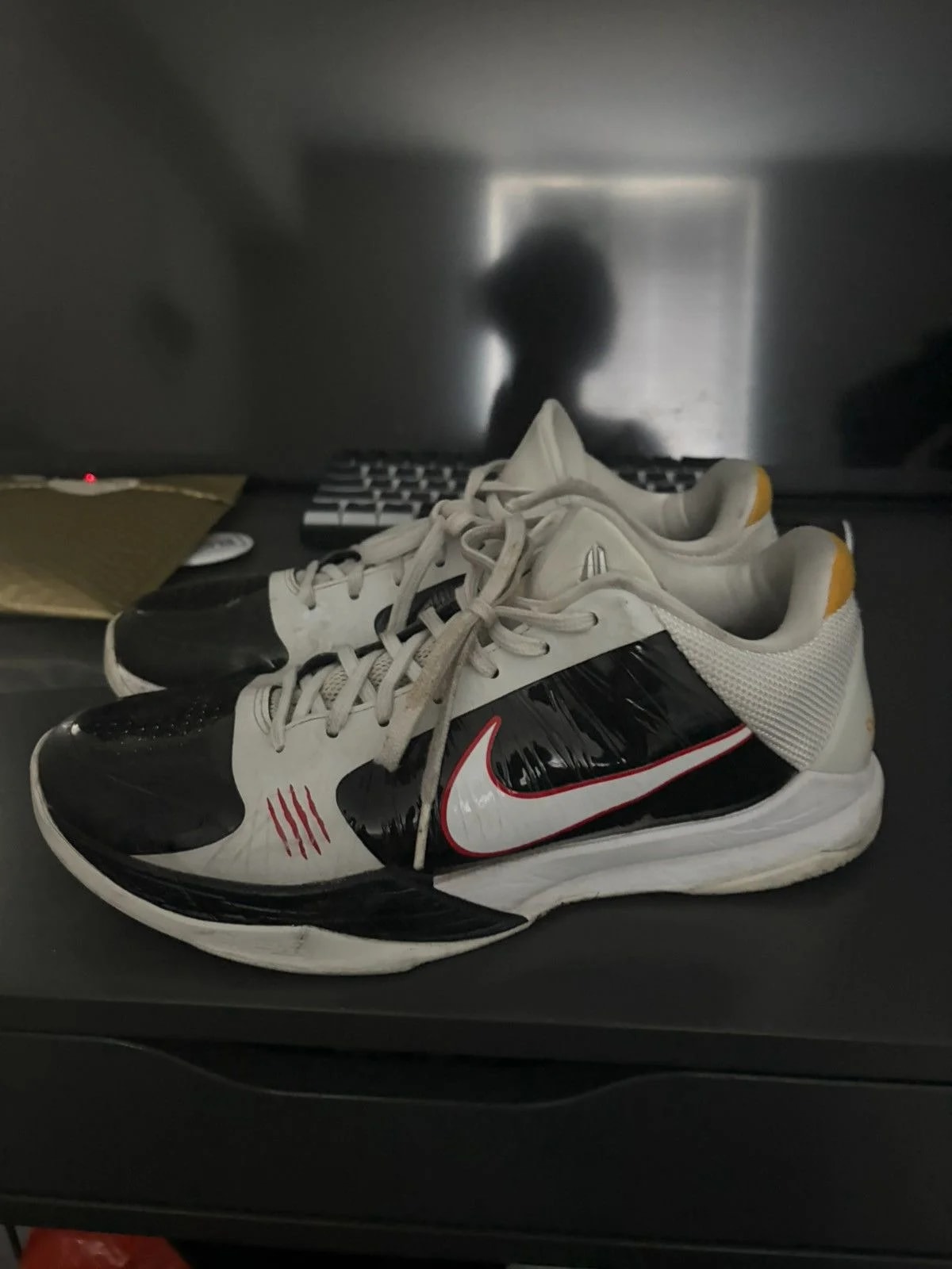 Lee — Kobe 5 Bruce Lee Alternate — Sneaker — resale