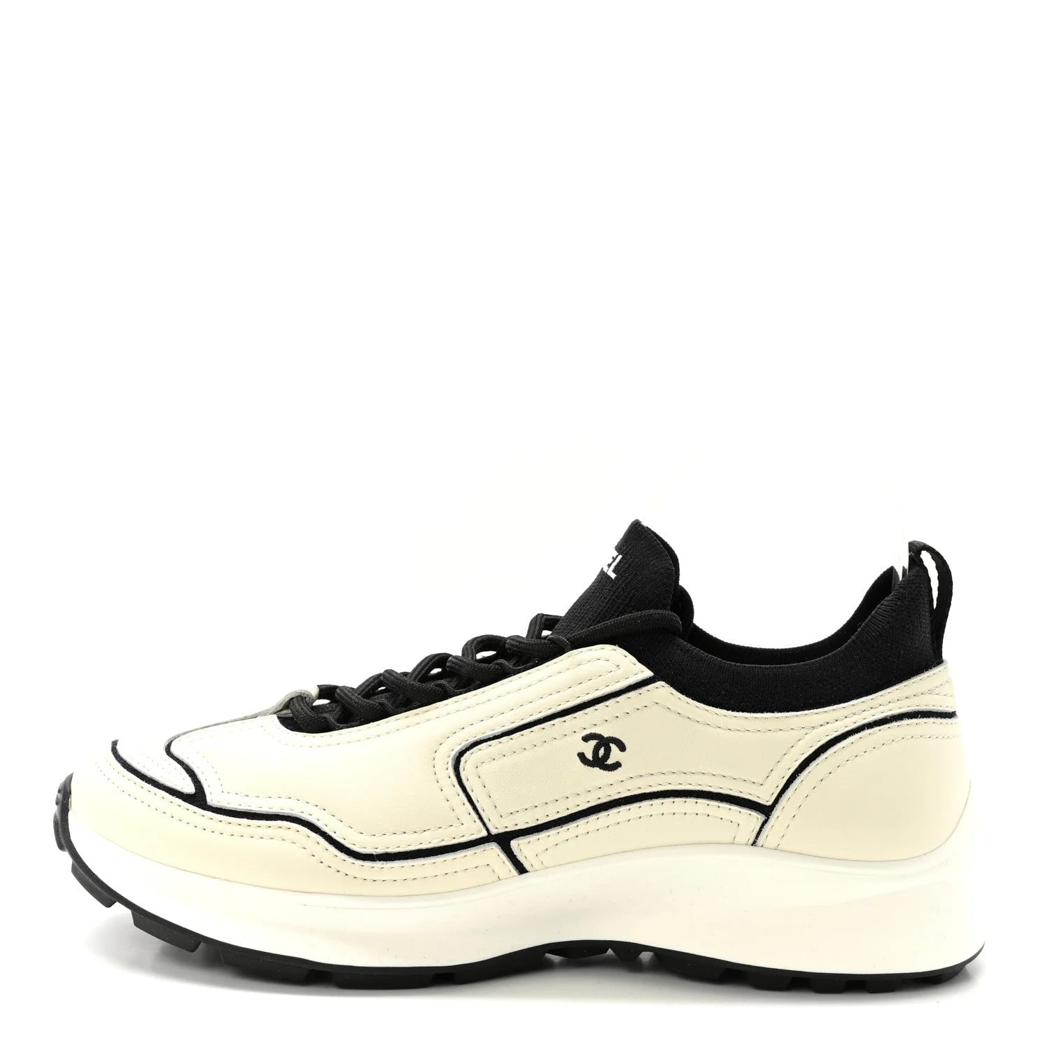 Chanel — Mixed Fibers CC 39.5 — Sneaker — resale