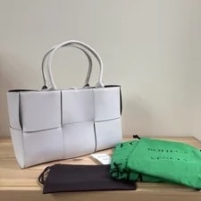 Bottega Veneta — Bottega Veneta Arco Small Color — Handbag — resale
