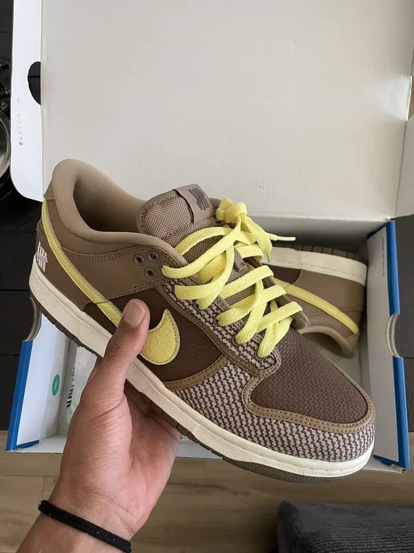Nike — Nike Dunk LOW Undefeated — Sneaker — resale