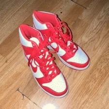 Nike — Nike Dunk High / High Top Lace-Up Athletic — Sneaker — resale