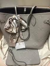 Louis Vuitton — Louis Vuitton Neverfull Turtle Dove — Handbag — resale