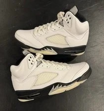 Air Jordan — Size 8.5 - Air Jordan 5 Retro — Sneaker — resale