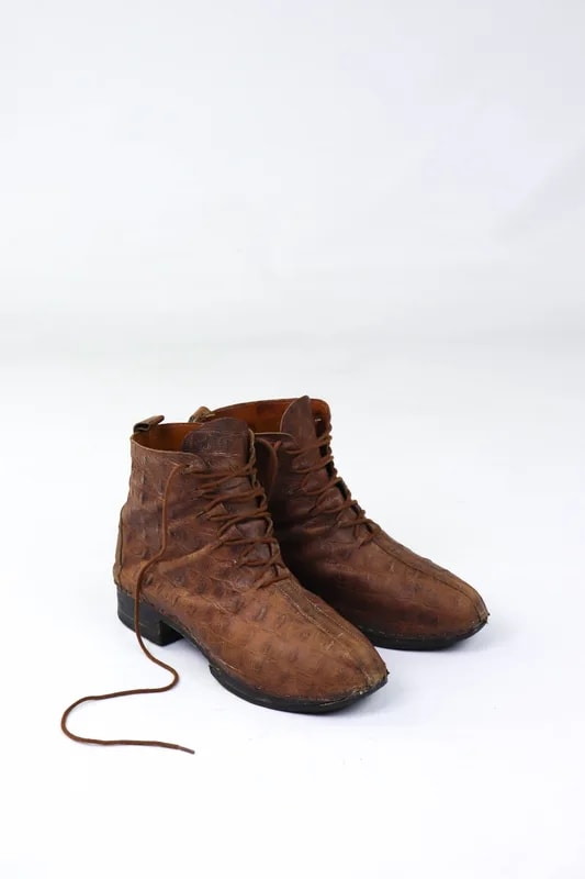 Jan Jansen Distressed — Designer Shoe — resale