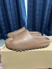 Yeezy — Yeezy Slide Flax Size 11 Comes in Box — Sneaker — resale