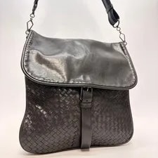 Bottega Veneta — Bottega Veneta Sacoche Large Crossbody — Handbag — resale