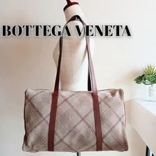Bottega Veneta — Excellent Condition Bottega Veneta Boston — Handbag — resale