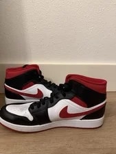 Jordan — Jordan ’S Air 1 Mid Top Lace-Up — Sneaker — resale