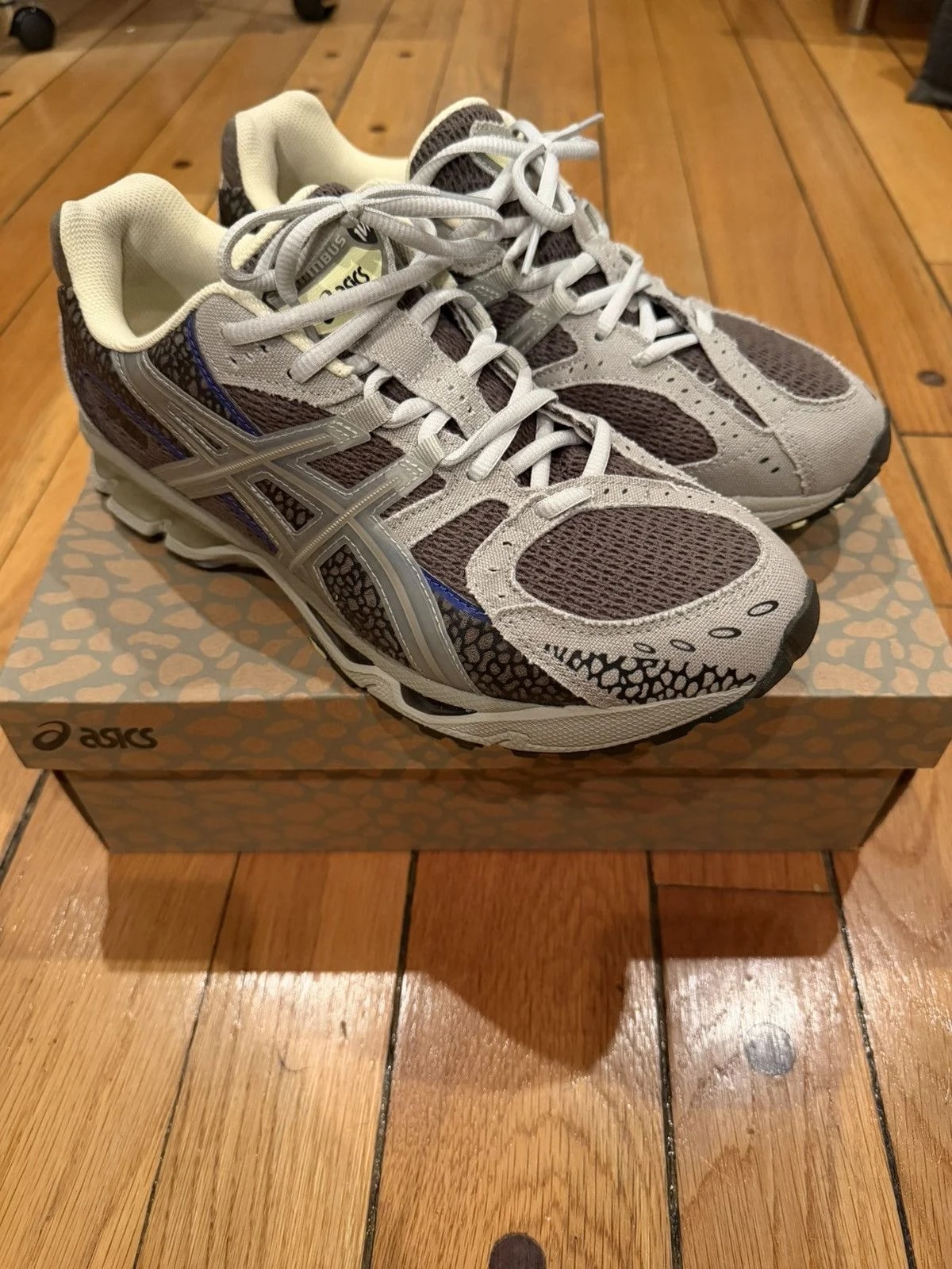 Asics — 18 East X Asics Gel Nimbus — Sneaker — resale