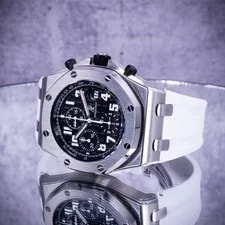 Audemars Piguet — Audemars Piguet Royal Oak Offshore "The Beast" 42mm Black, Ref. 25721ST W — Watch — resale