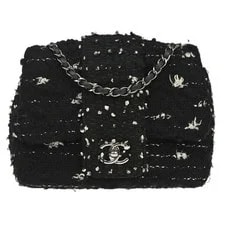 Chanel — Chanel Elementary Chic Flap 197184 — Handbag — resale