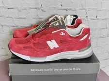 New Balance — New Balance 992 X Ronnie Feig 'Kithmas ' (M992KR) — Sneaker — resale