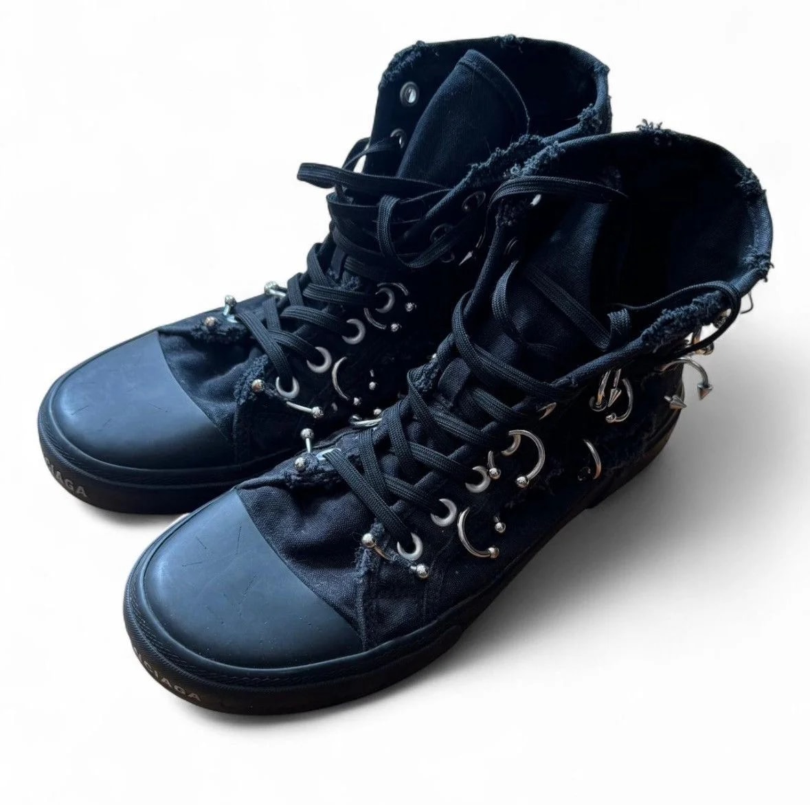 Balenciaga — Balenciaga Pierced Paris — Sneaker — resale