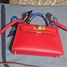 Hermès — Hermès Kelly Satchel Top Handle Turn Lock Strap — Handbag — resale