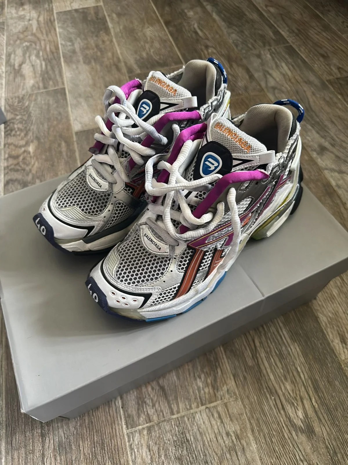 Balenciaga — Balenciaga Runners 40 — Sneaker — resale