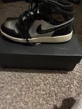 Jordan — Jordan 1 Metallic — Sneaker — resale