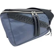 Loewe — Loewe Puzzle Sling 306.50.T57 Body Belt 99 — Handbag — resale