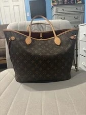 Louis Vuitton — Louis Vuitton Neverfull W/ Matching Organizer Insert and Small Money — Handbag — resale
