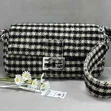 Fendi — Fendi Baguette & Houndstooth Auth — Handbag — resale