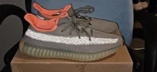 Yeezy — Yeezy 350 Boost V2 Desert — Sneaker — resale