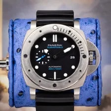 Panerai — Panerai Submersible Black - PAM02305 — Watch — resale