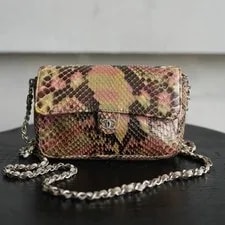 Chanel — Chanel Flap Hardware, 2000-2002 — Handbag — resale
